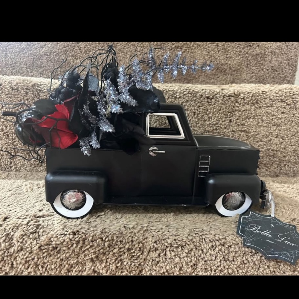 Bella Lux Metal Glitter Spider Floral Halloween Farmhouse Truck NWT